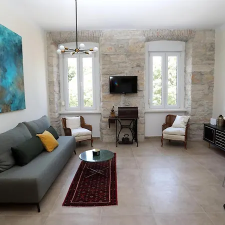 Kamala Apartment Pula