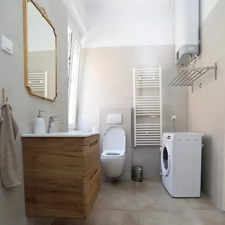 Kamala Apartment Pula